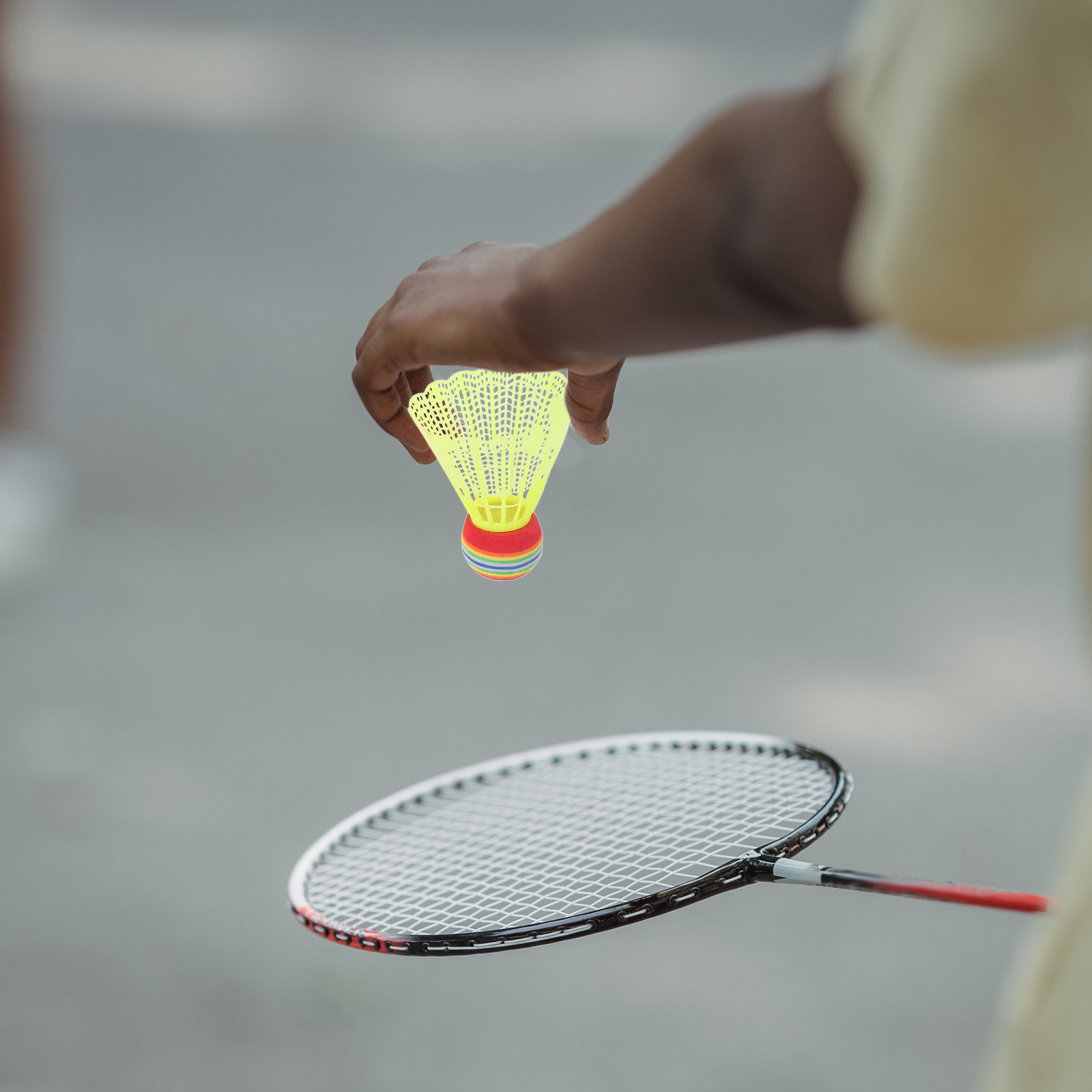 Badminton Materi - 12 Buah Shuttlecock Warna-Warni Cerah, Bola
